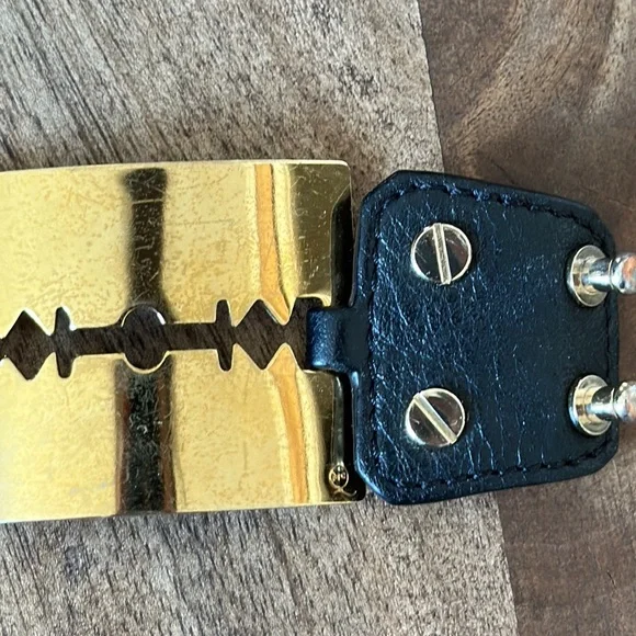 Alexander McQueen McQ razor blade oversized leather cuff wide bracelet - Picture 10 of 14